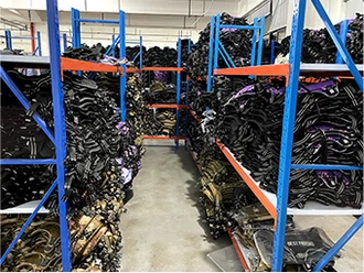 Как да поставите колан за каишка за кучета